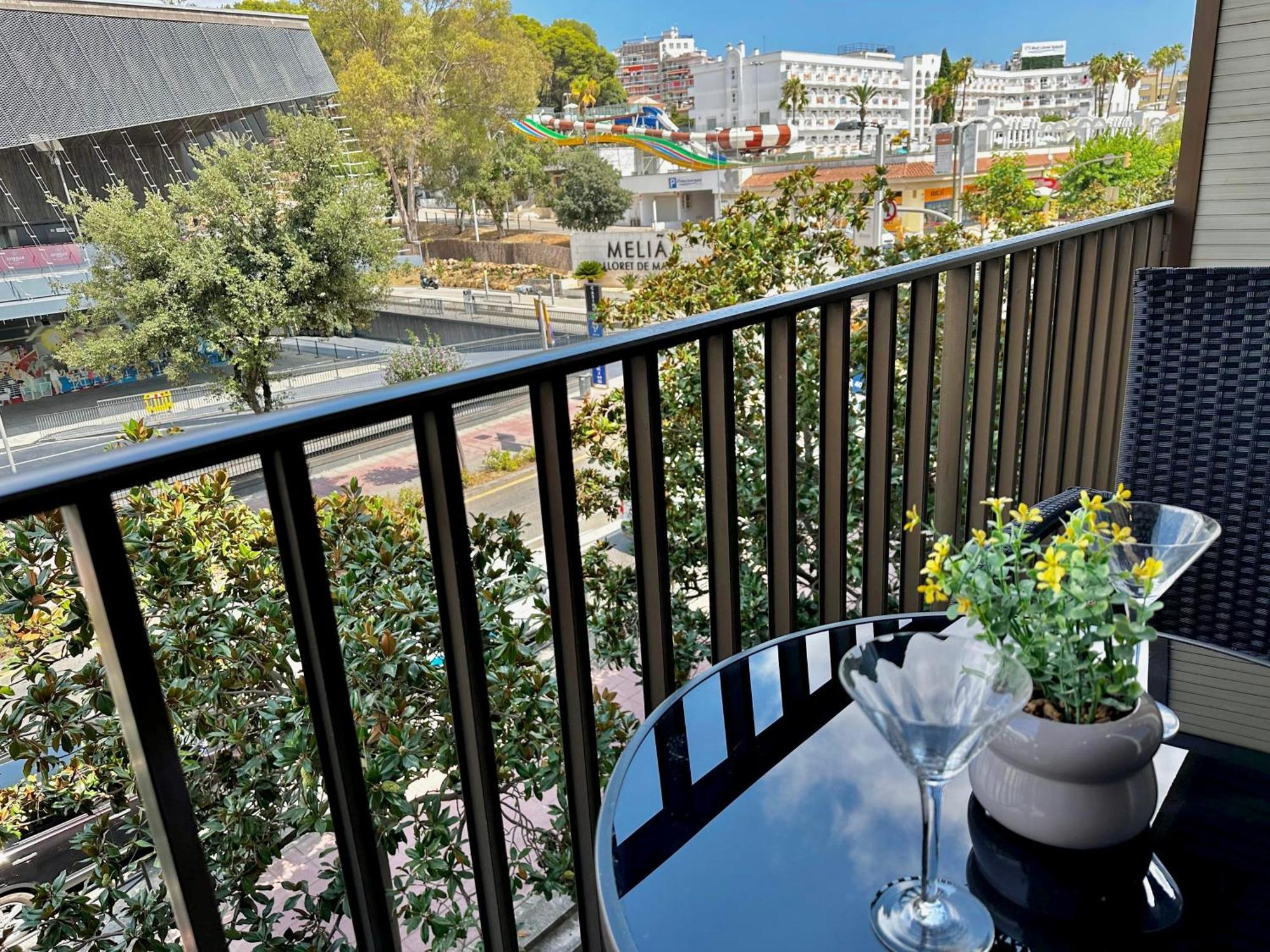 Newly Renovated Apartment, 6 Mins To The Appartement *