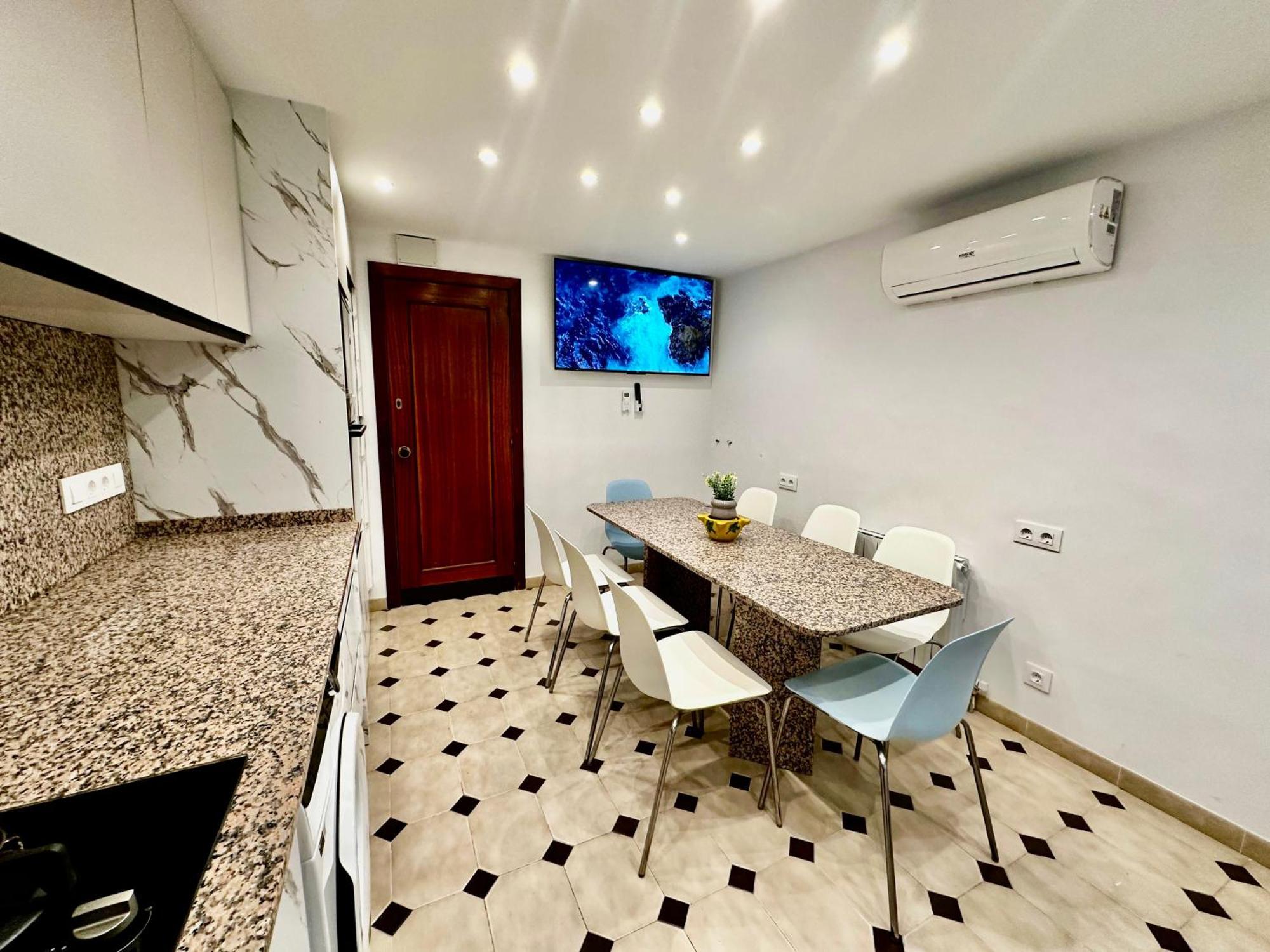 Appartement Newly Renovated Apartment, 6 Mins To The Lloret de Mar