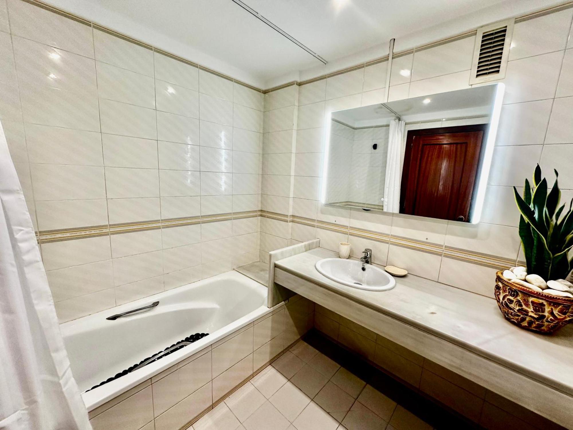 Appartement Newly Renovated Apartment, 6 Mins To The Lloret de Mar